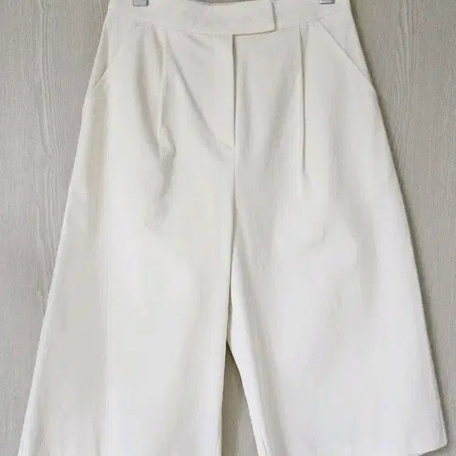 [SOLD OUT] S 버뮤다7부 팬츠 새상품