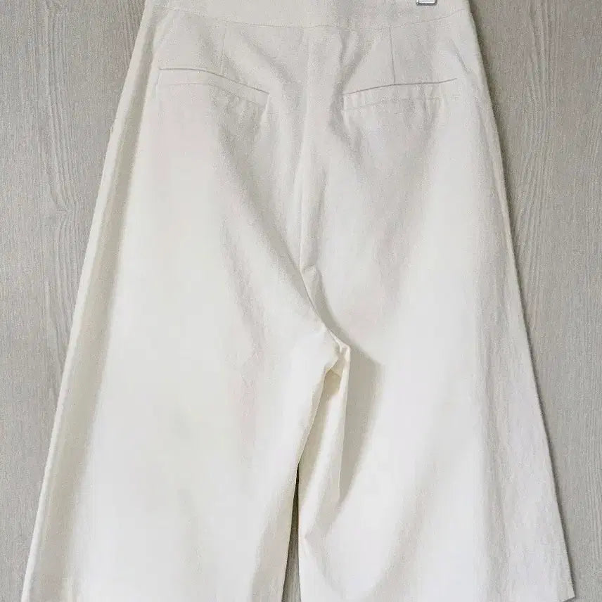 [SOLD OUT] S 버뮤다7부 팬츠 새상품