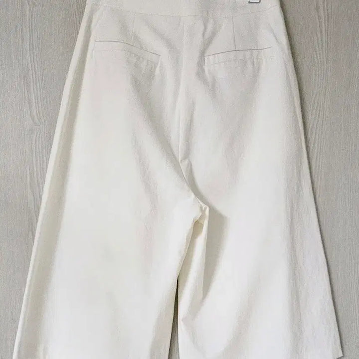 [SOLD OUT] S 버뮤다7부 팬츠 새상품