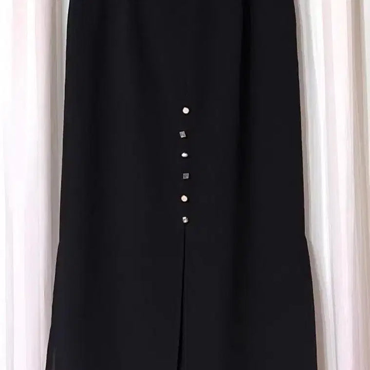 [BUNJANG] Black Button Long Chiffon Slit Skirt (Size 55-55.5) / 블랙 버튼 롱 쉬폰 슬릿 스커트 55-55반 거의새것