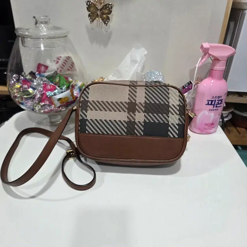 [BUNJANG] Daks Leather Crossbody Bag / 닥스크로스가방