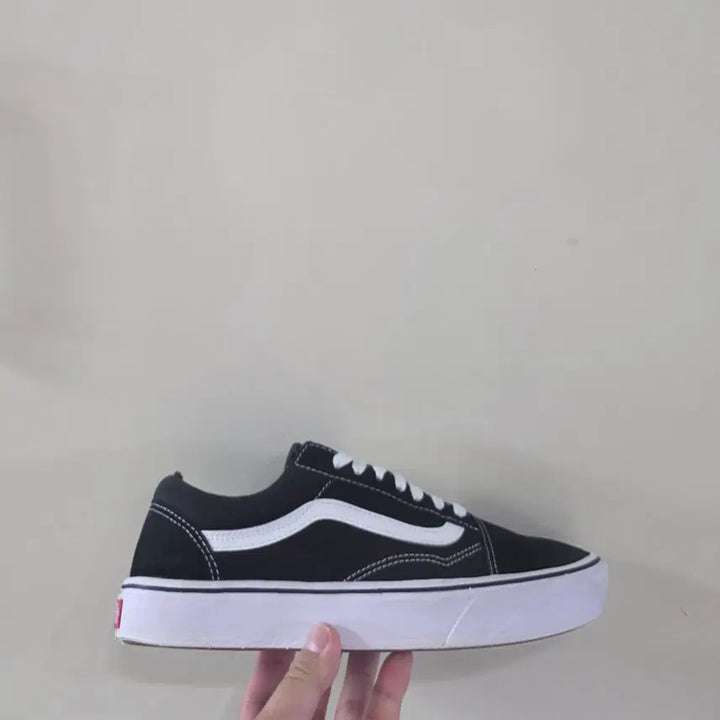 [BUNJANG] Vans Old Skool ComfyCush Black/White Sneakers / [265] 반스 올드스쿨 컴피쿠시 블랙화이트