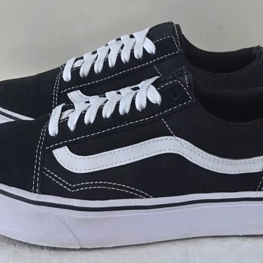 [BUNJANG] Vans Old Skool ComfyCush Black/White Sneakers / [265] 반스 올드스쿨 컴피쿠시 블랙화이트