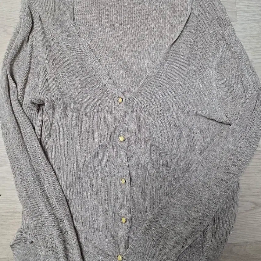 [BUNJANG] Clizy V-Neck Summer Cardigan Beige / clizy 브이넥 여름 가디건 베이지