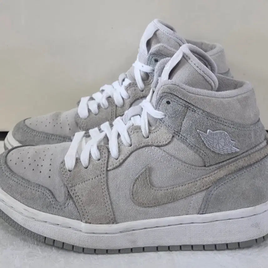 [BUNJANG] Nike Air Jordan 1 Mid SE Particle Grey / [245] 나이키 에어조던1미드 SE 파티클그레이ㅡ단종매물,최저가
