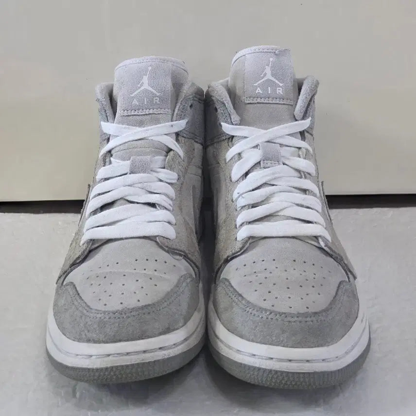 [BUNJANG] Nike Air Jordan 1 Mid SE Particle Grey / [245] 나이키 에어조던1미드 SE 파티클그레이ㅡ단종매물,최저가
