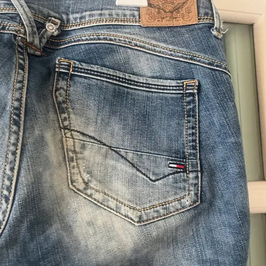 [BUNJANG] Tommy Hilfiger Denim Victoria Straight Jeans / 타미힐피거 데님 빅토리아 스트레이트 청바지 28/M