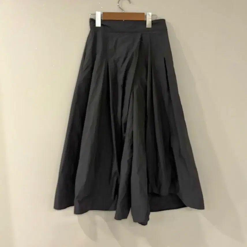 [BUNJANG] TIMEPOSTMODERN Black Flare Long Skirt / 타임포스트모던 블랙 플레어 롱 스커트 64-94