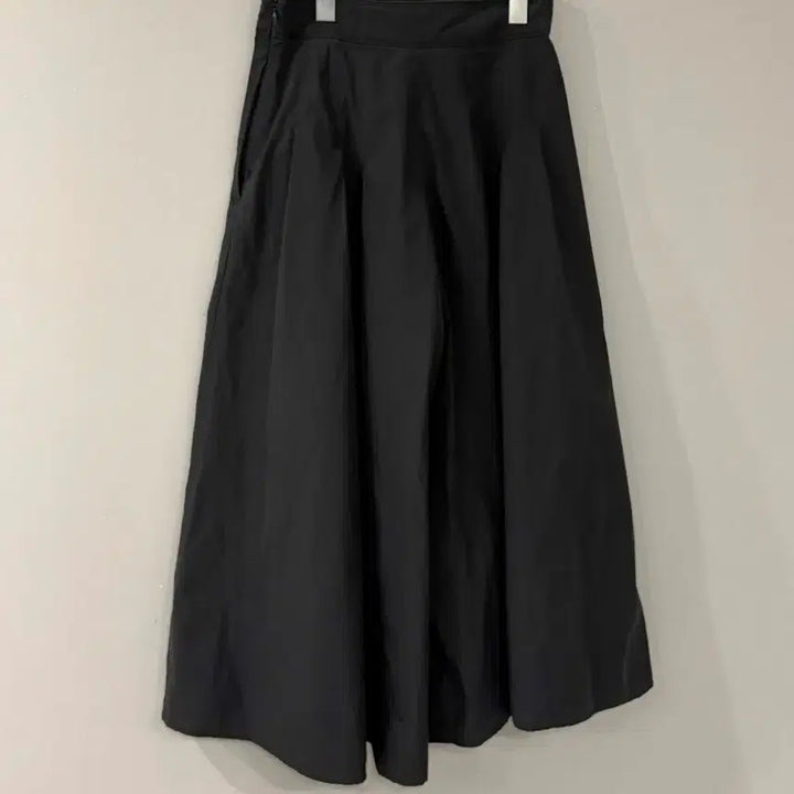 [BUNJANG] TIMEPOSTMODERN Black Flare Long Skirt / 타임포스트모던 블랙 플레어 롱 스커트 64-94