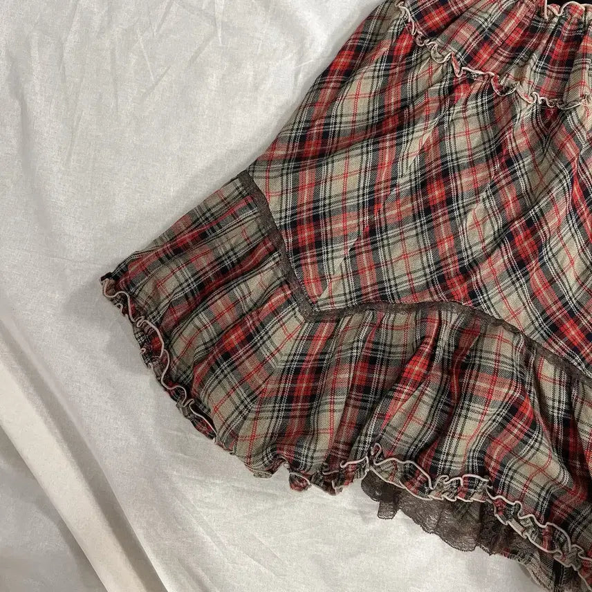 [BUNJANG] Morigirl Red Check Ruffled Asymmetrical Skirt / 모리걸 하구미 레드 체크 캉캉 언발 스커트