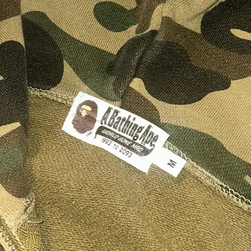 [BUNJANG] Bape Shark Camo Full Zip Hoodie Green (M) / 정품 | 베이프 샤크 카모 후드집업 녹계 m