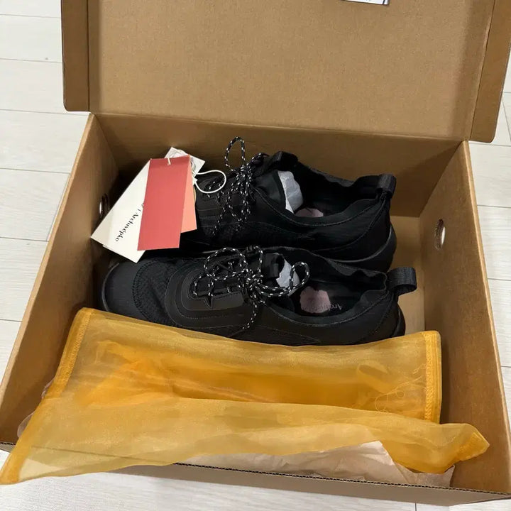 [BUNJANG] Archive Appk x Ribonbit Sneakers / 아카이브앱크x리본빛 스니커즈