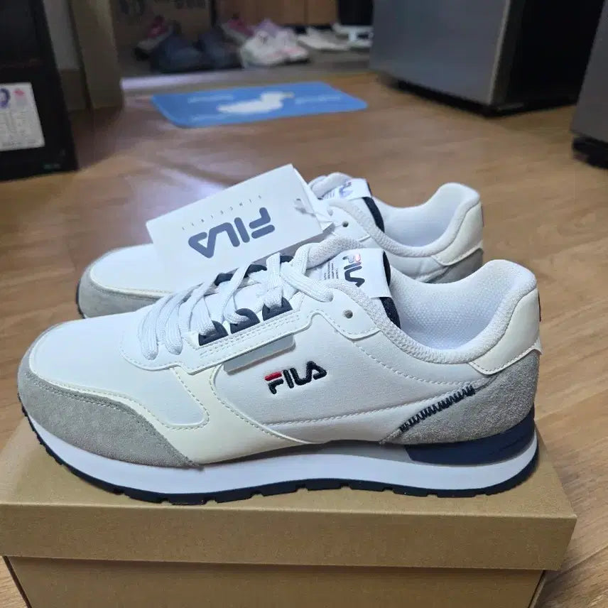 [BUNJANG] Fila Lightweight Retro Jogger Shoes / 새제품)휠라 경량 레트로 조거255