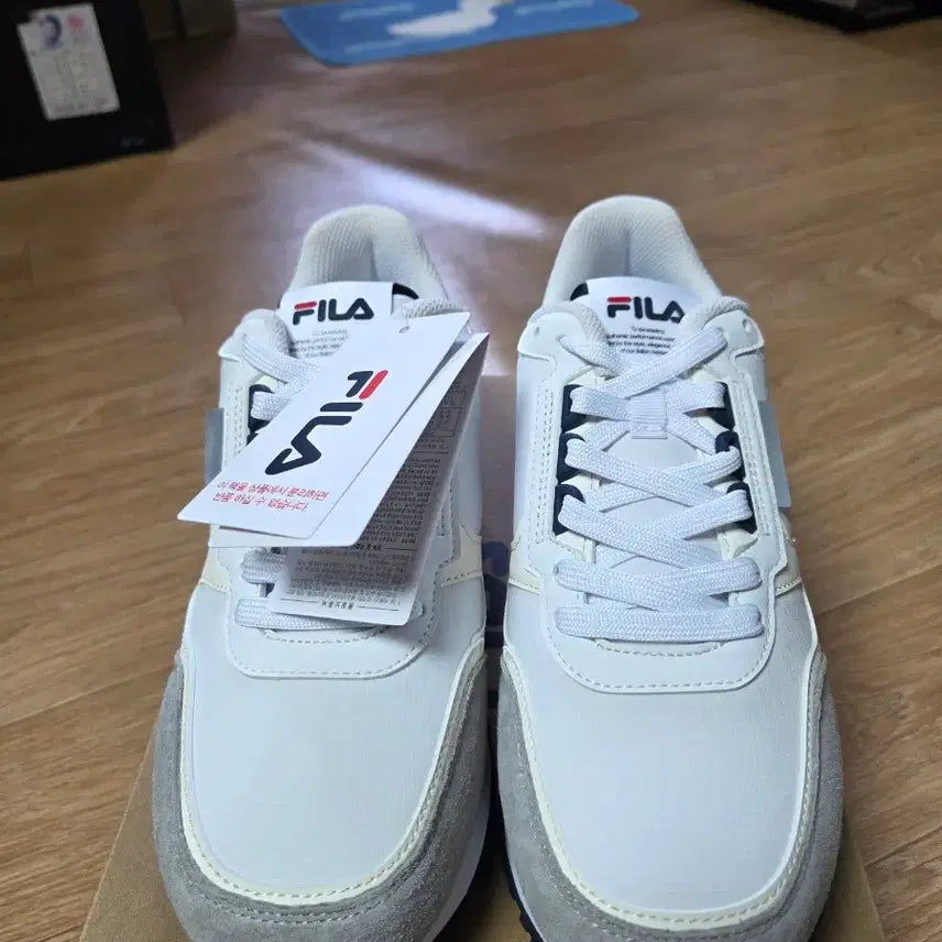 [BUNJANG] Fila Lightweight Retro Jogger Shoes / 새제품)휠라 경량 레트로 조거255