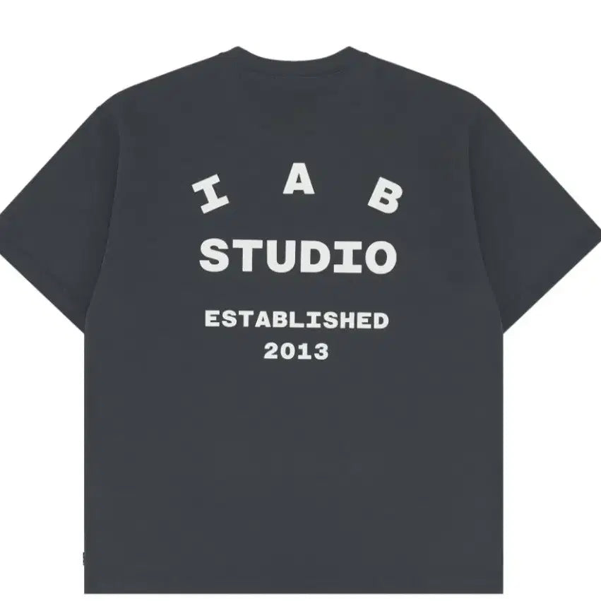 [BUNJANG] IAPP STUDIO 26 IAPP T-Shirt Charcoal White L Size Sealed / L) 아이앱 스튜디오 26 아이앱 티셔츠 차콜 화이트 미개봉 새제품 판매