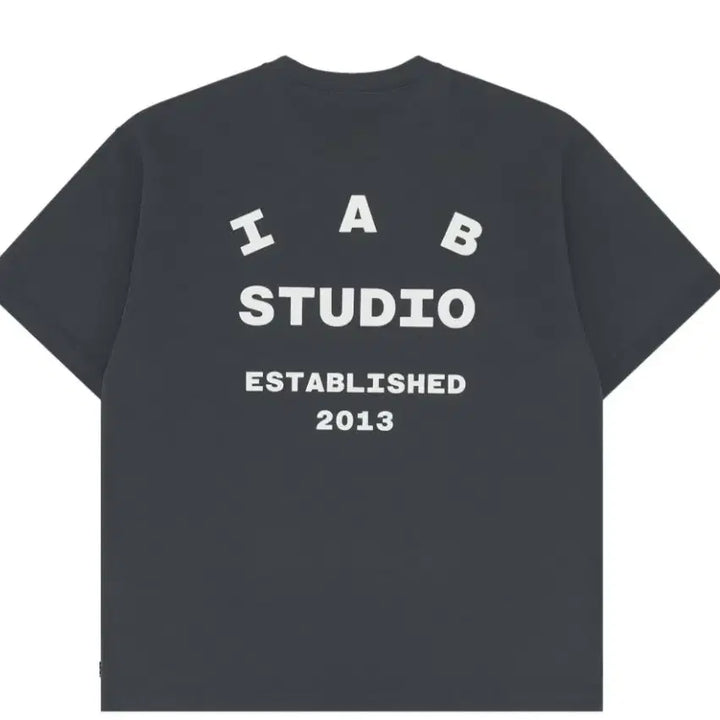 [BUNJANG] IAPP STUDIO 26 IAPP T-Shirt Charcoal White L Size Sealed / L) 아이앱 스튜디오 26 아이앱 티셔츠 차콜 화이트 미개봉 새제품 판매