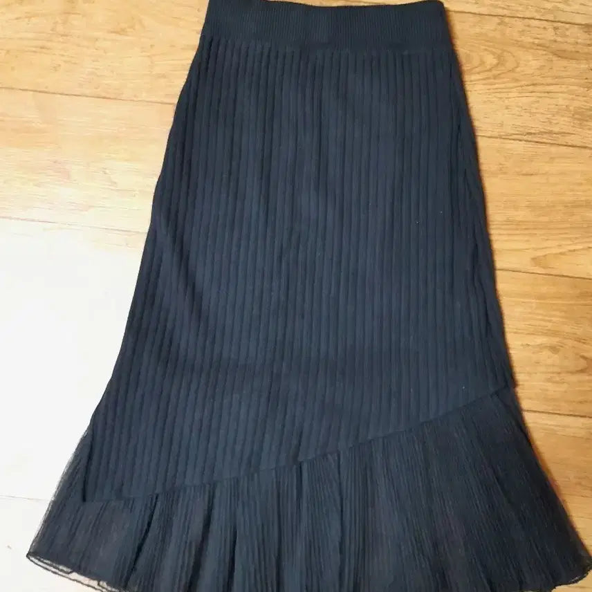 [BUNJANG] Knit Pleated Skirt with Sheer Ruffle Hem / 니트 플리츠 스커트