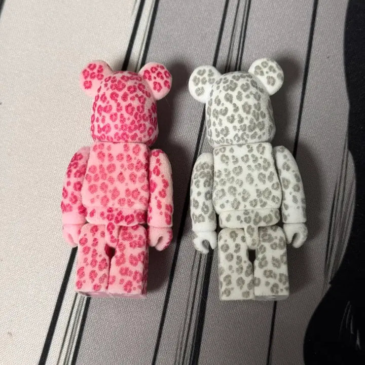 [BUNJANG] Bearbrick Series 30 Leopard Pattern &amp; Reverse Pattern Set / 베어브릭 30탄 호피 패턴 역패턴 세트