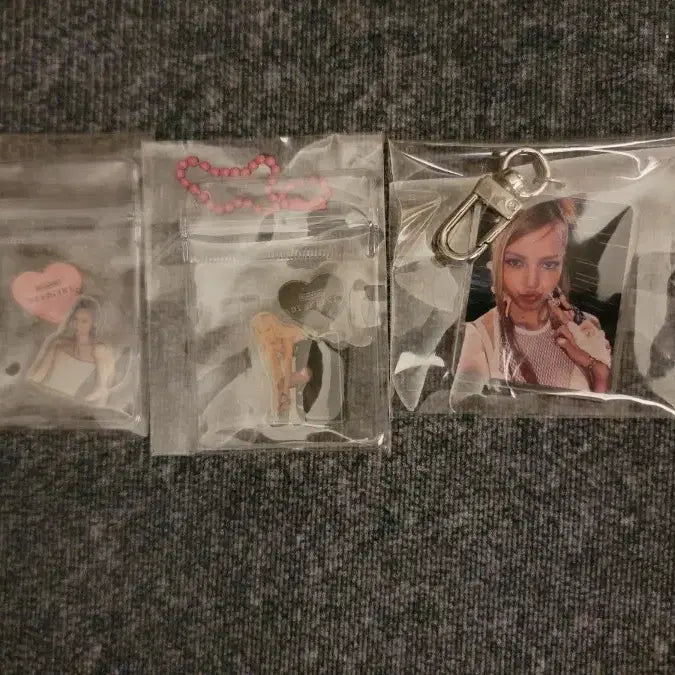 [BUNJANG] BLACKPINK Deadline Keyring Set (Jennie, Rosé, Lisa) / [급처]블랙핑크 데드라인 키링 제니 로제 리사 BLACKPINK 굿즈