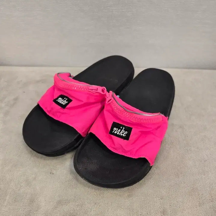 [SOLD OUT] 나이키 오프코트 비트루 슬라이드 슬리퍼 핑크 260