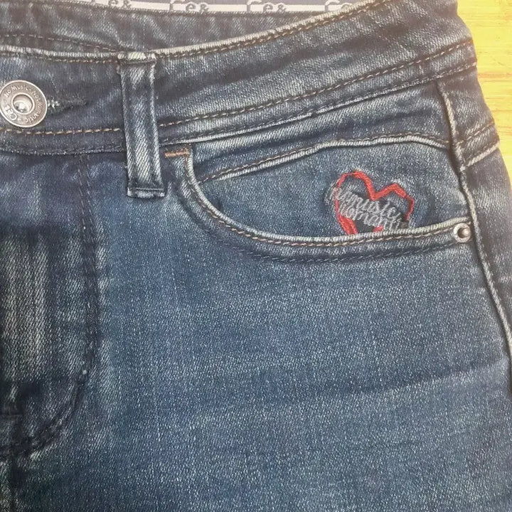 [BUNJANG] Ce&amp; Heart Embroidery Denim Pants / Ce&amp; 청바지 데님 바지 하트 자수