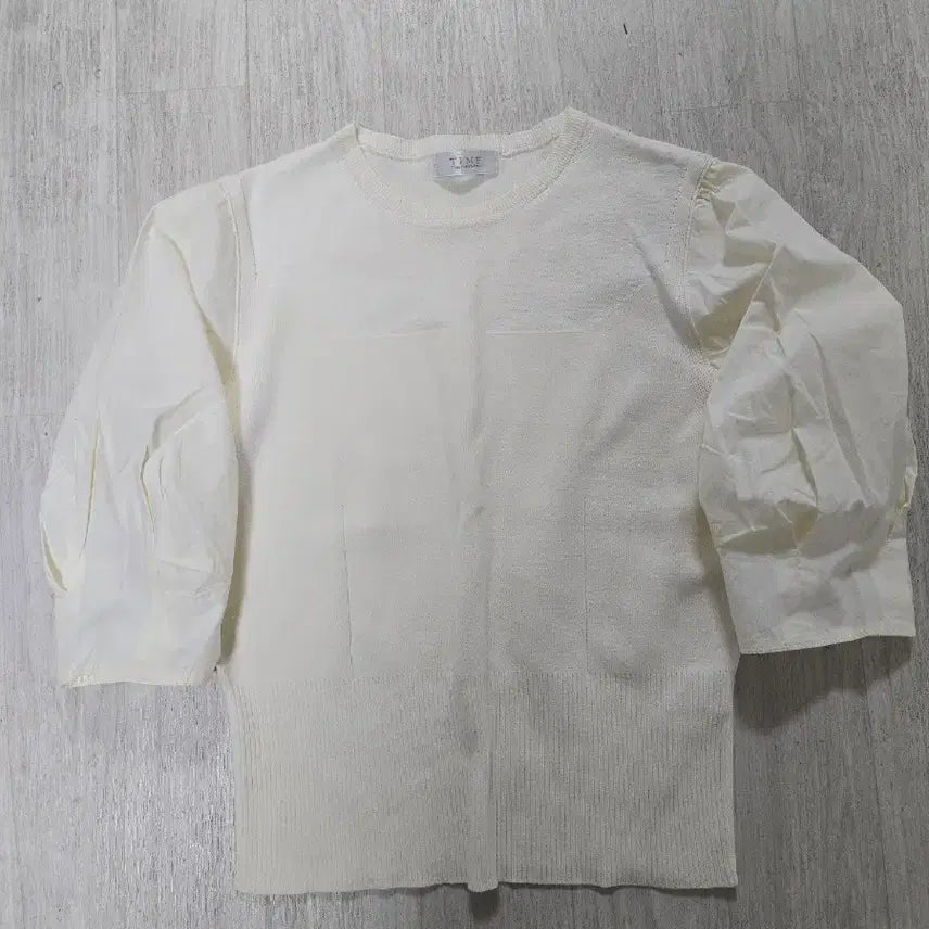[BUNJANG] TIME Ivory Puff Sleeve Knit Blouse / TIME 아이보리 퍼프 소매 니트