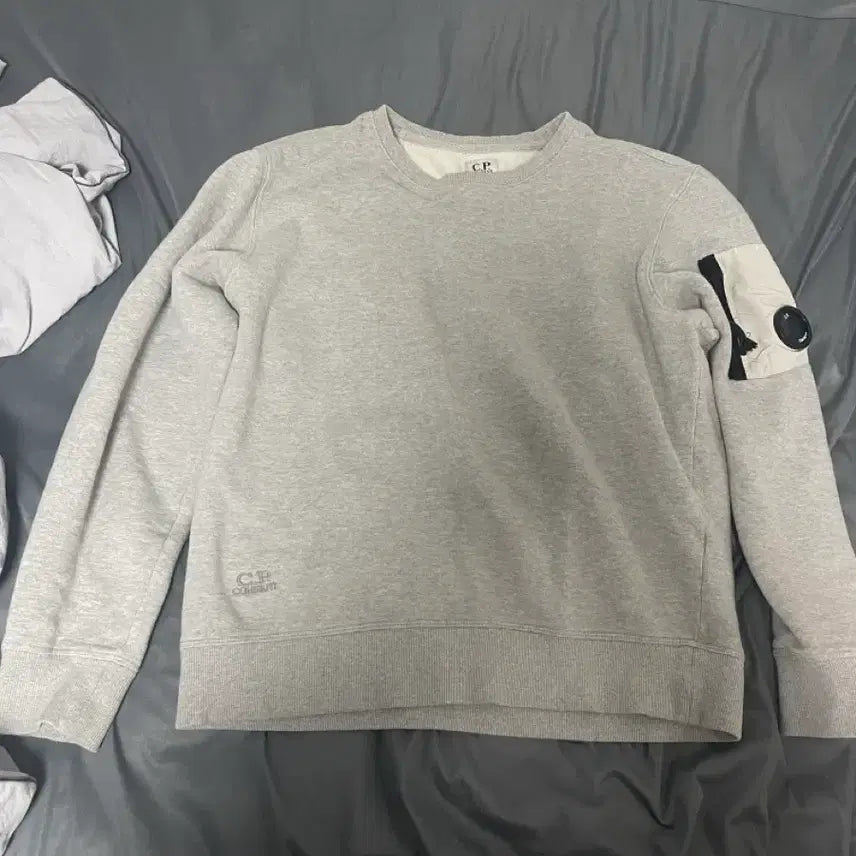 [BUNJANG] CP Company Lens Logo Sweatshirt M / CP컴퍼니 렌즈와펜 맨투맨 m