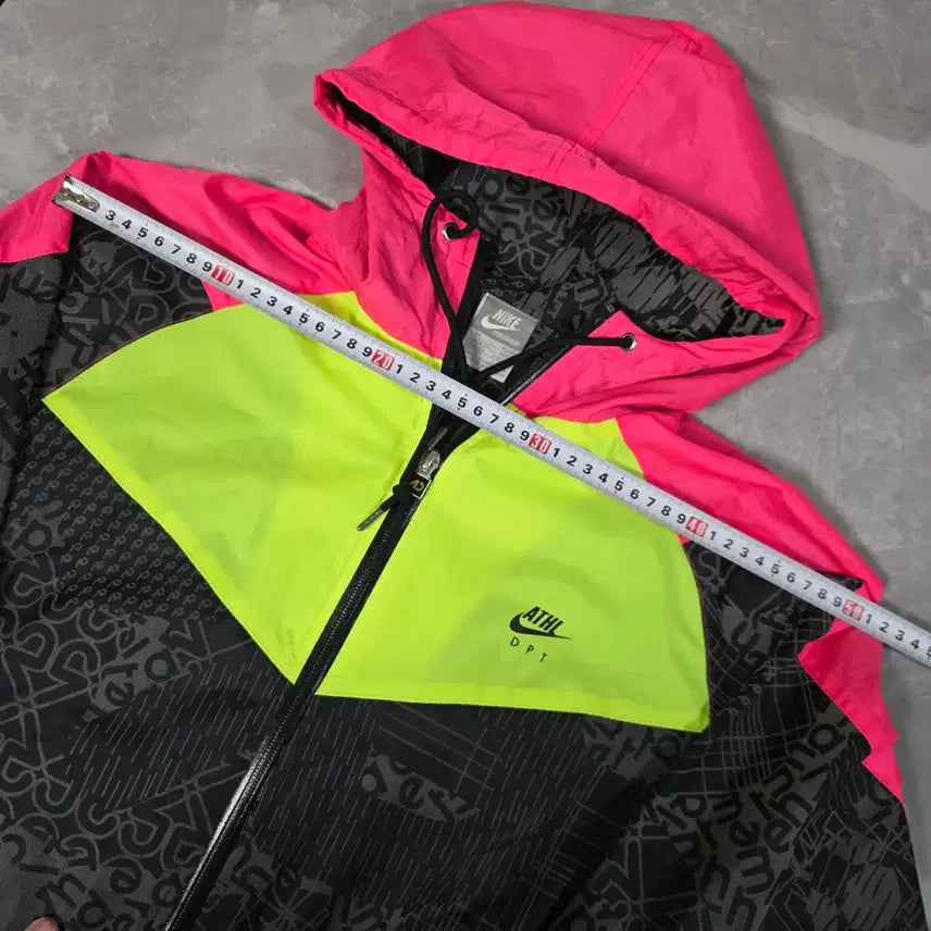 [BUNJANG] Nike Colorblock Windbreaker Jacket / 나이키 바람막이 형광 핑크 배색