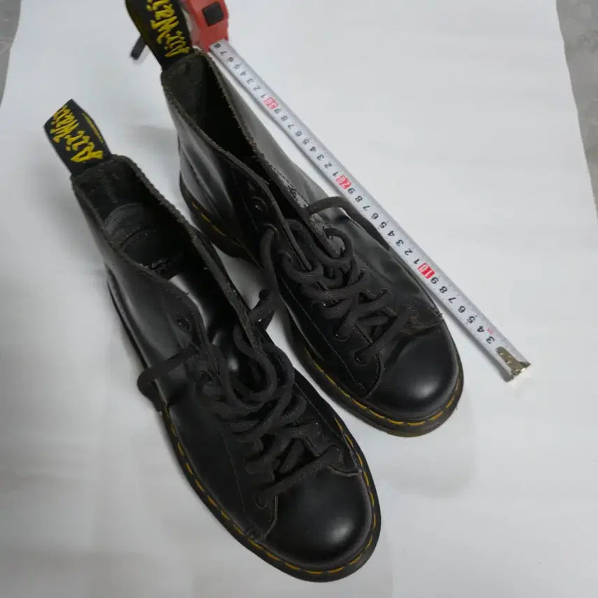 [SOLD OUT] 닥터마틴 블랙 앵클 부츠