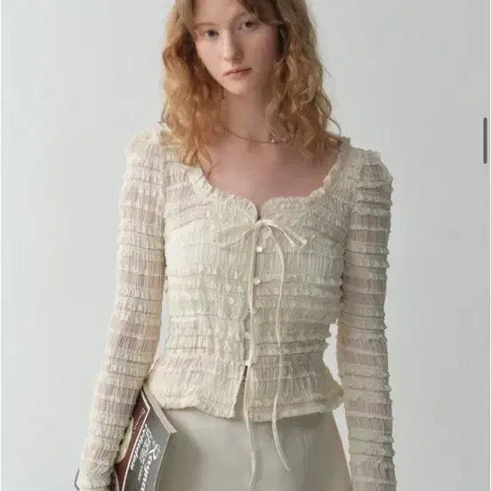 [BUNJANG] Ploomm Shirring Blouse Ivory / 플로움 셔링 블라우스 아이보리