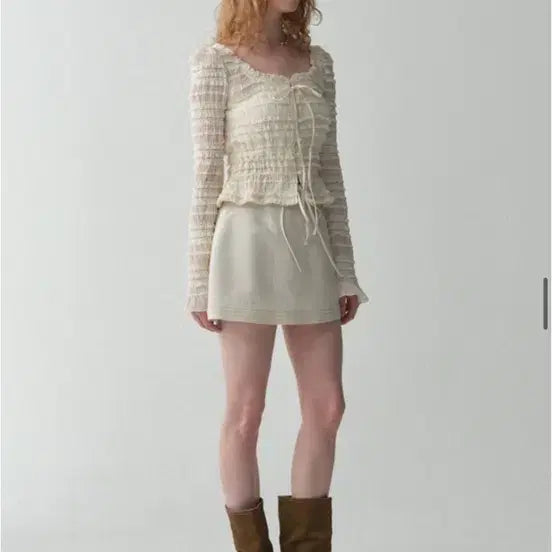 [BUNJANG] Ploomm Shirring Blouse Ivory / 플로움 셔링 블라우스 아이보리