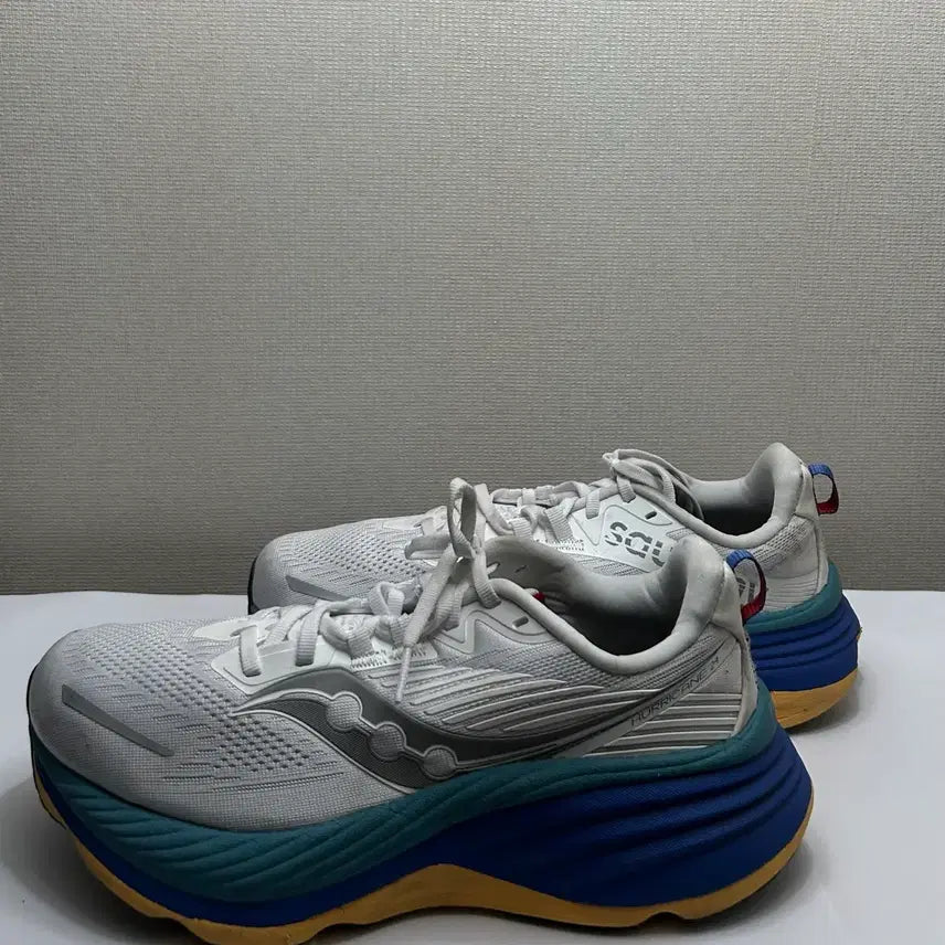 [BUNJANG] Saucony Hurricane 24 Stability Running Shoes (265) / 써코니 허리케인 24 런닝화(안정화)(265)
