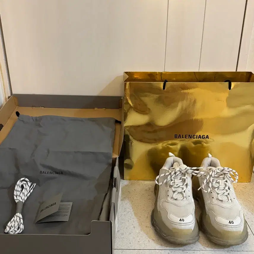 [BUNJANG] Balenciaga Triple S Sneakers / 발렌시아가 트리플s