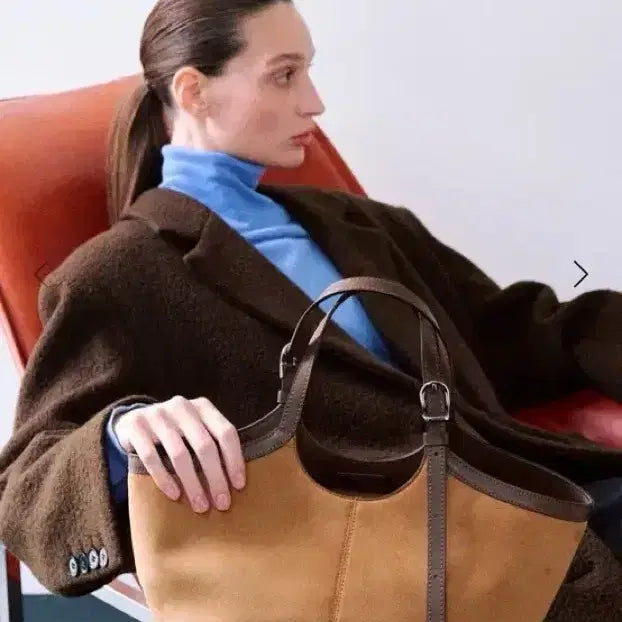 [BUNJANG] Banloe Suede Shoulder Bag / 반로에 스웨이드 숄더백