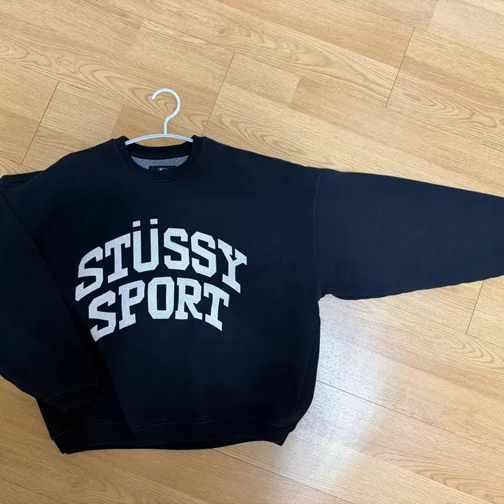 [SOLD OUT] 스투시 스포츠 블랙 맨투맨