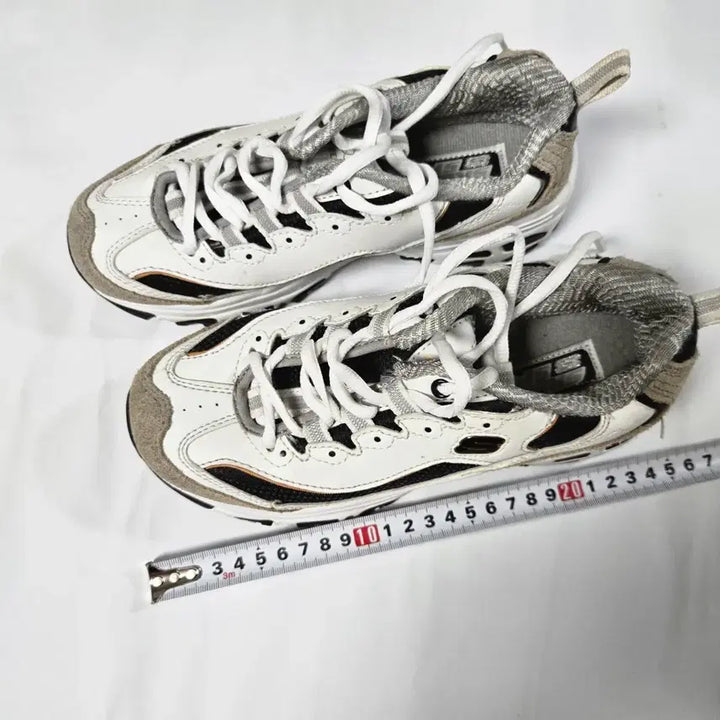 [BUNJANG] Skechers White Sneakers Women&