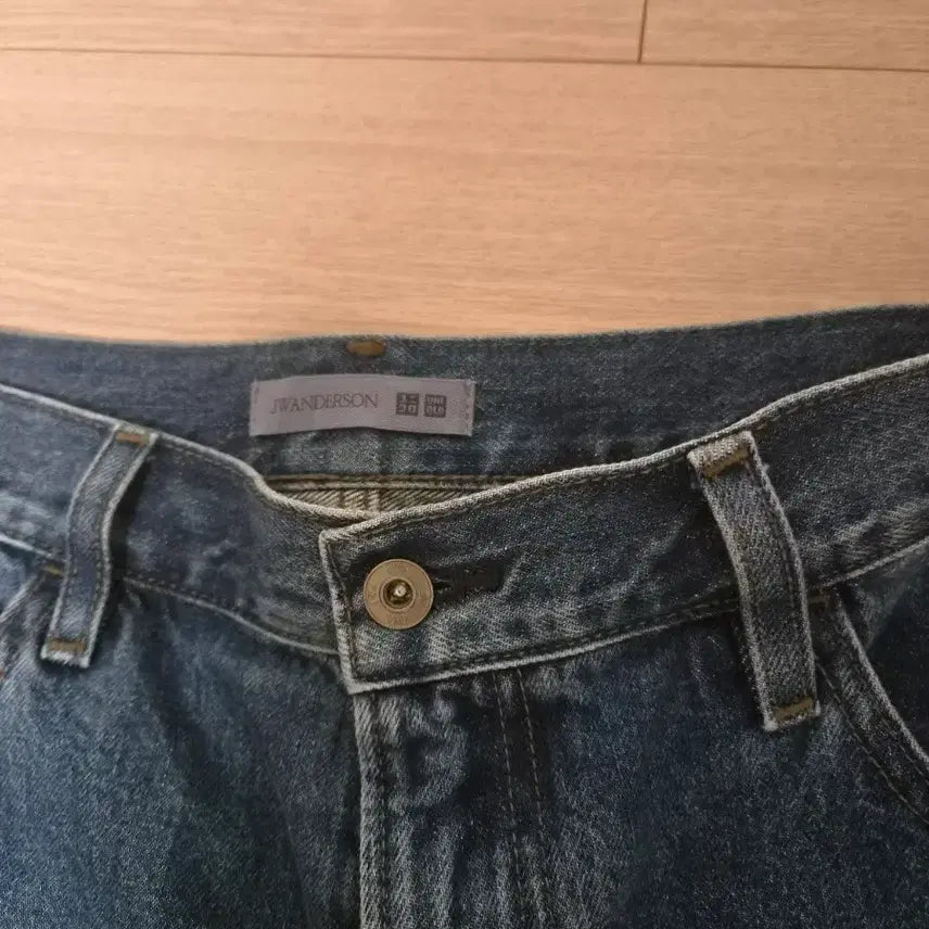 [BUNJANG] Uniqlo JWA Straight Fit Jeans - Size 33 / 유니클로  스트레이트핏 JWA 청바지 33사이즈