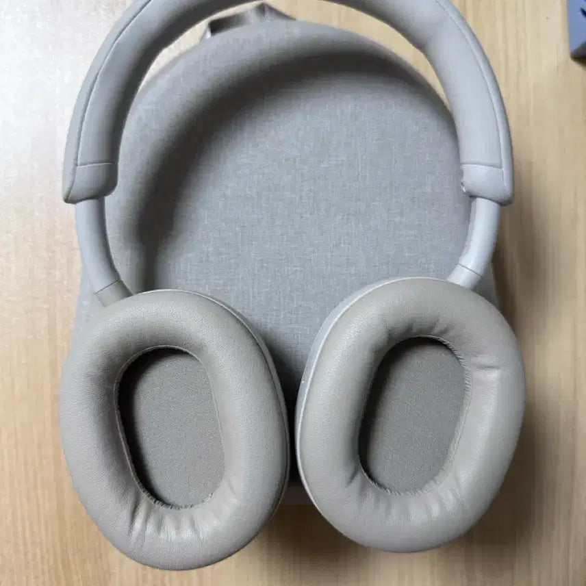 [BUNJANG] Sony WH-1000XM5 Bluetooth Headset Silver / 소니 WH-1000XM5 블루투스 헤드셋 실버 색상