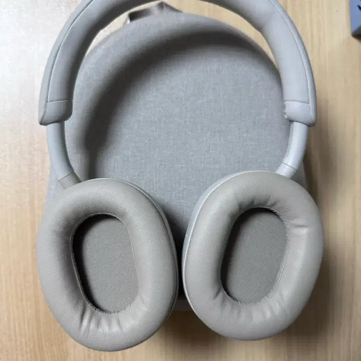 [BUNJANG] Sony WH-1000XM5 Bluetooth Headset Silver / 소니 WH-1000XM5 블루투스 헤드셋 실버 색상