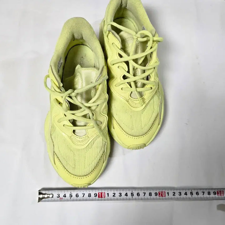 [BUNJANG] Adidas Ozweego Fluorescent Sneakers / 아디다스 Ozweego 오즈위고 형광 운동화