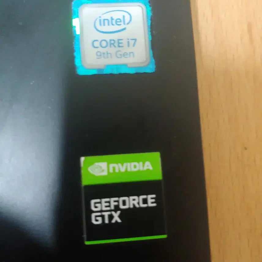 [BUNJANG] Gaming Laptop with Intel Core i7 (9th Gen) and NVIDIA GeForce GTX 1660 Ti / i7 게이밍 1660ti 노트북