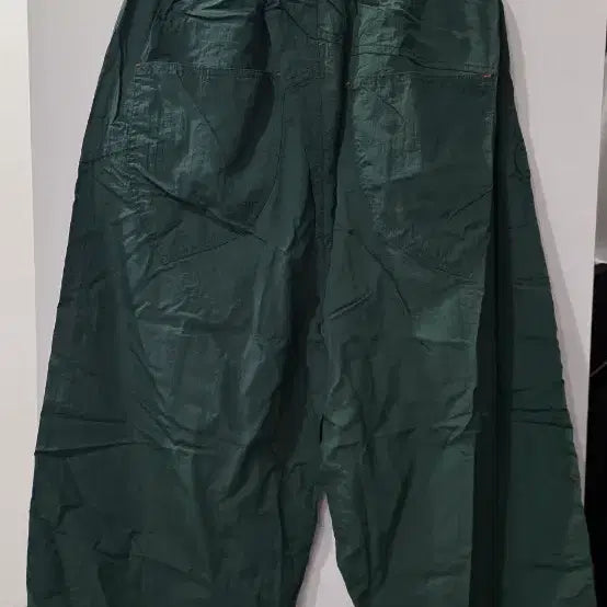 [BUNJANG] EAS Fashion Green Unisex Pants / EAS FASHION 녹색 팬츠(남녀공용)
