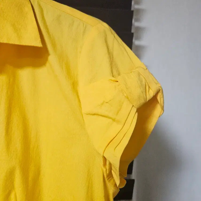 [BUNJANG] Moschino Yellow Short Sleeve Shirt Size 55 / 모스키노 옐로우 반팔 셔츠