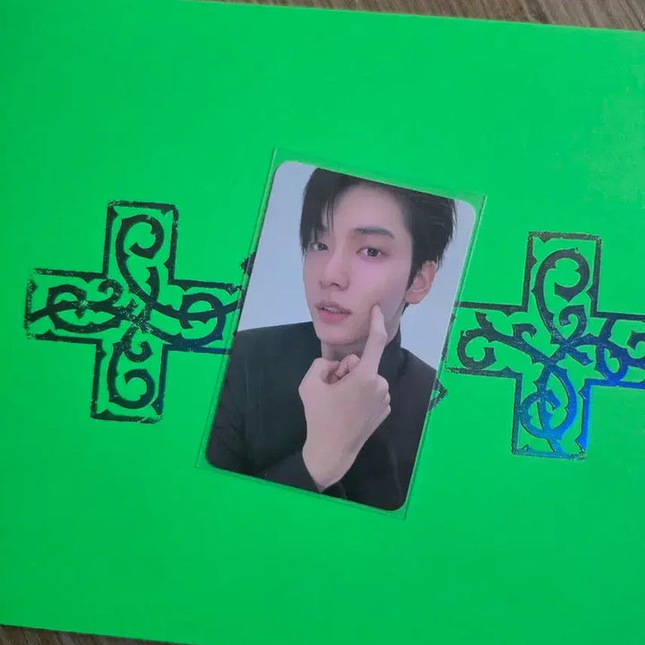 [BUNJANG] TXT The Name Chapter: TEMPTATION (THORN Ver.) Soobin Individual Version Photobook, Postcard, and Photocard Set / 투바투 가시덤불에 잠시 바람이 멈췄을 때(THORN Ver.)