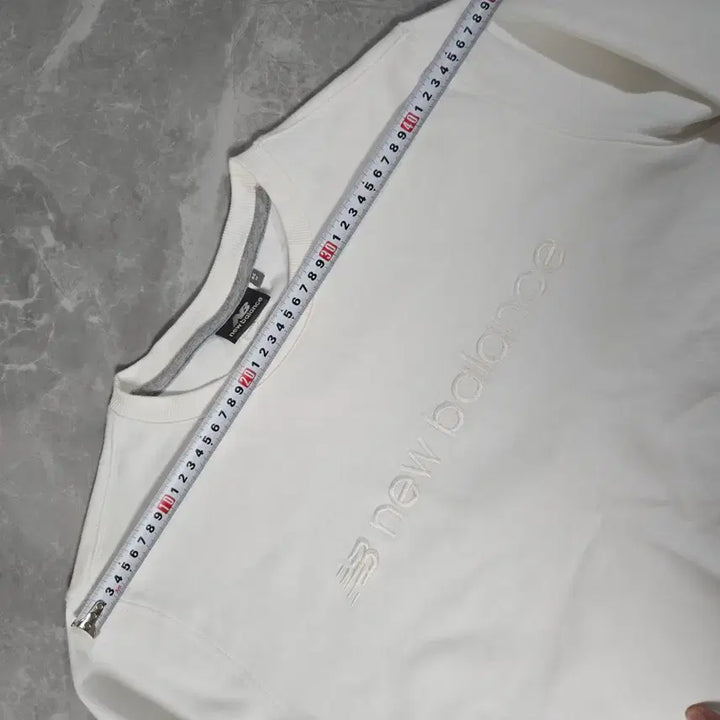 [BUNJANG] New Balance White Sweatshirt / 뉴발란스 화이트 맨투맨