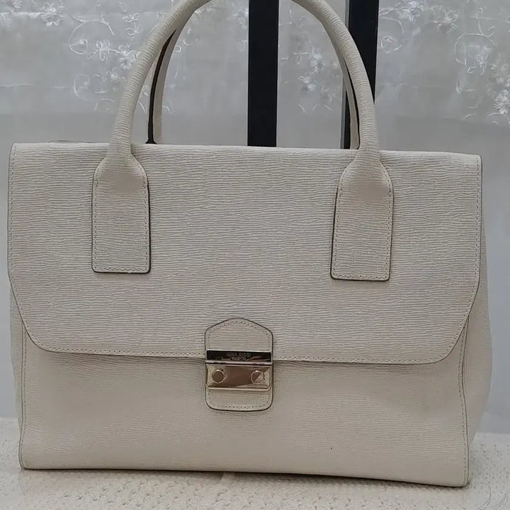 [BUNJANG] Nina Ricci Ivory Tote Bag / 니나리찌  토트백