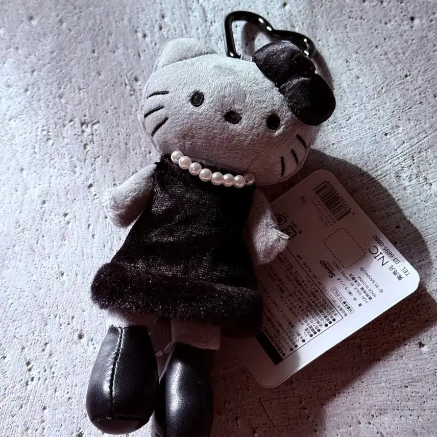 [BUNJANG] Sanrio Hello Kitty Doll Charm / 산리오 헬로키티 인형 키링