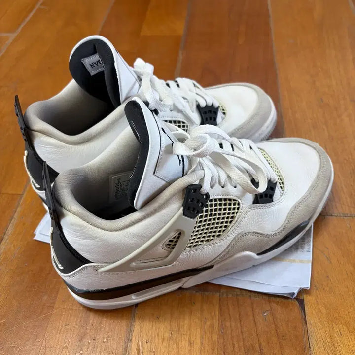 [BUNJANG] Nike Air Jordan 4 Retro White &amp; Black / 조던4 Retro 레트로 화이트 앤 블랙