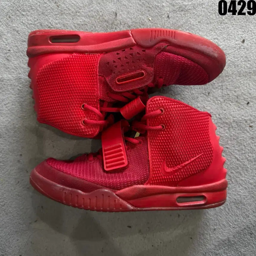 [BUNJANG] Nike Air Yeezy Red October 275 / 나이키 에어 이지 레드 옥토버 275