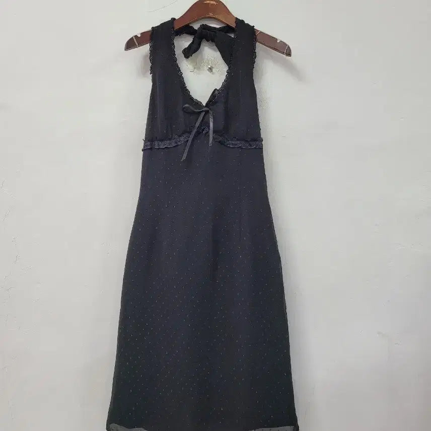 [BUNJANG] ARIES Black Halterneck Ribbon Sleeveless Dress / ARIES 블랙 홀터넥 리본 민소매 원피스